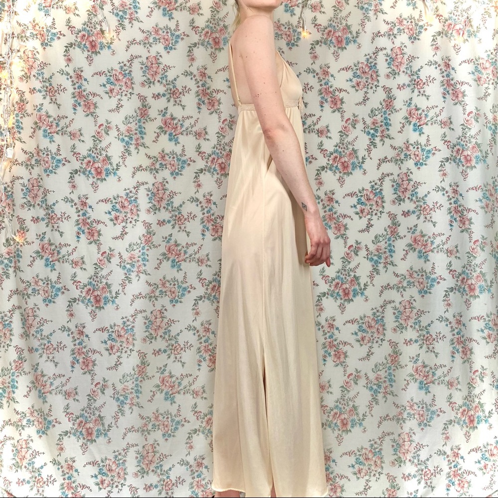 60s 70s nude full slip dress - Picture 5 of 8
